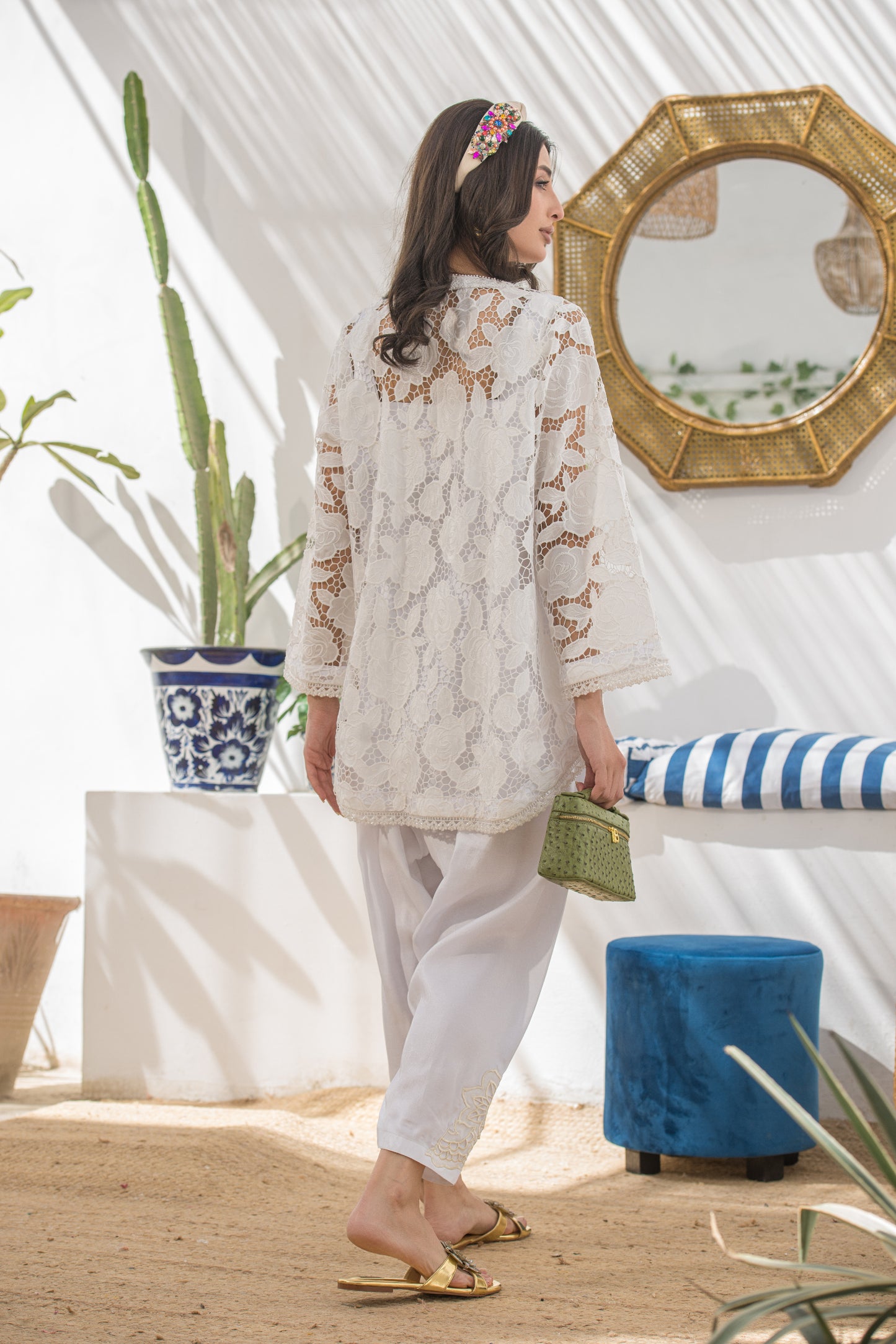 WHITE GRACE